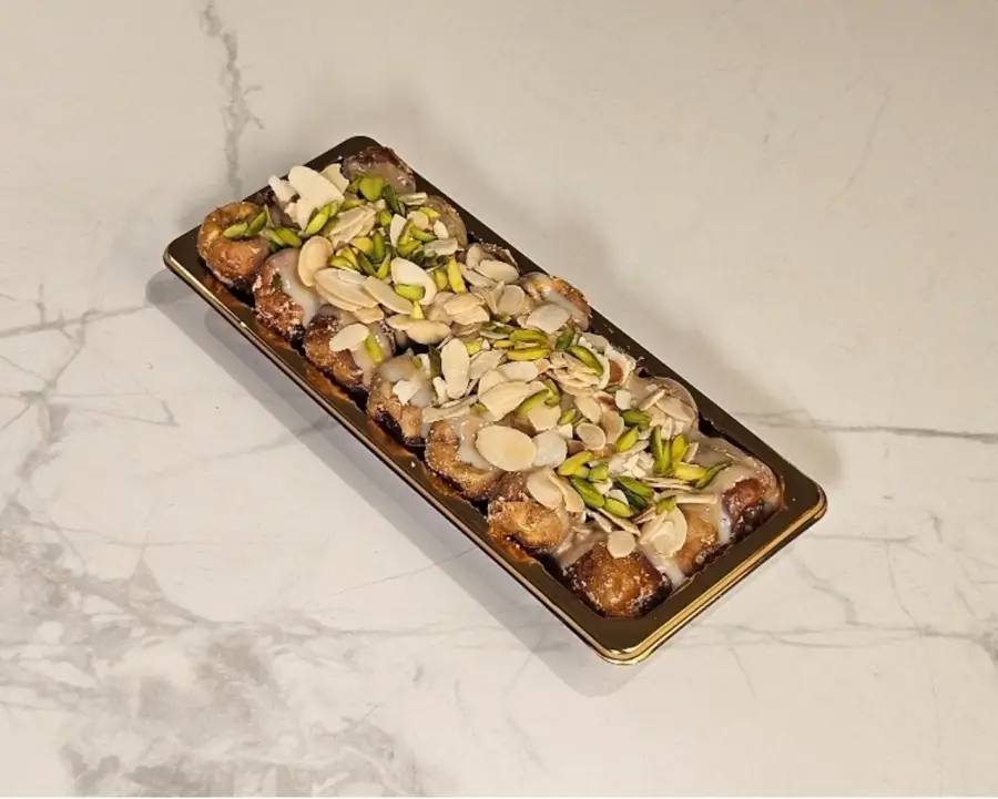 تمر  محشي صغيرة