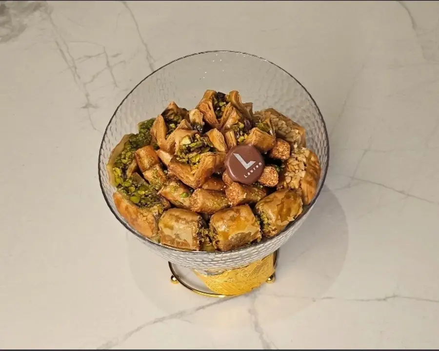 صينية بقلاوة شفاف صغيرة