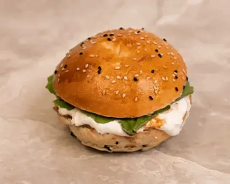 بوراتا بيقل Burrata Bagel